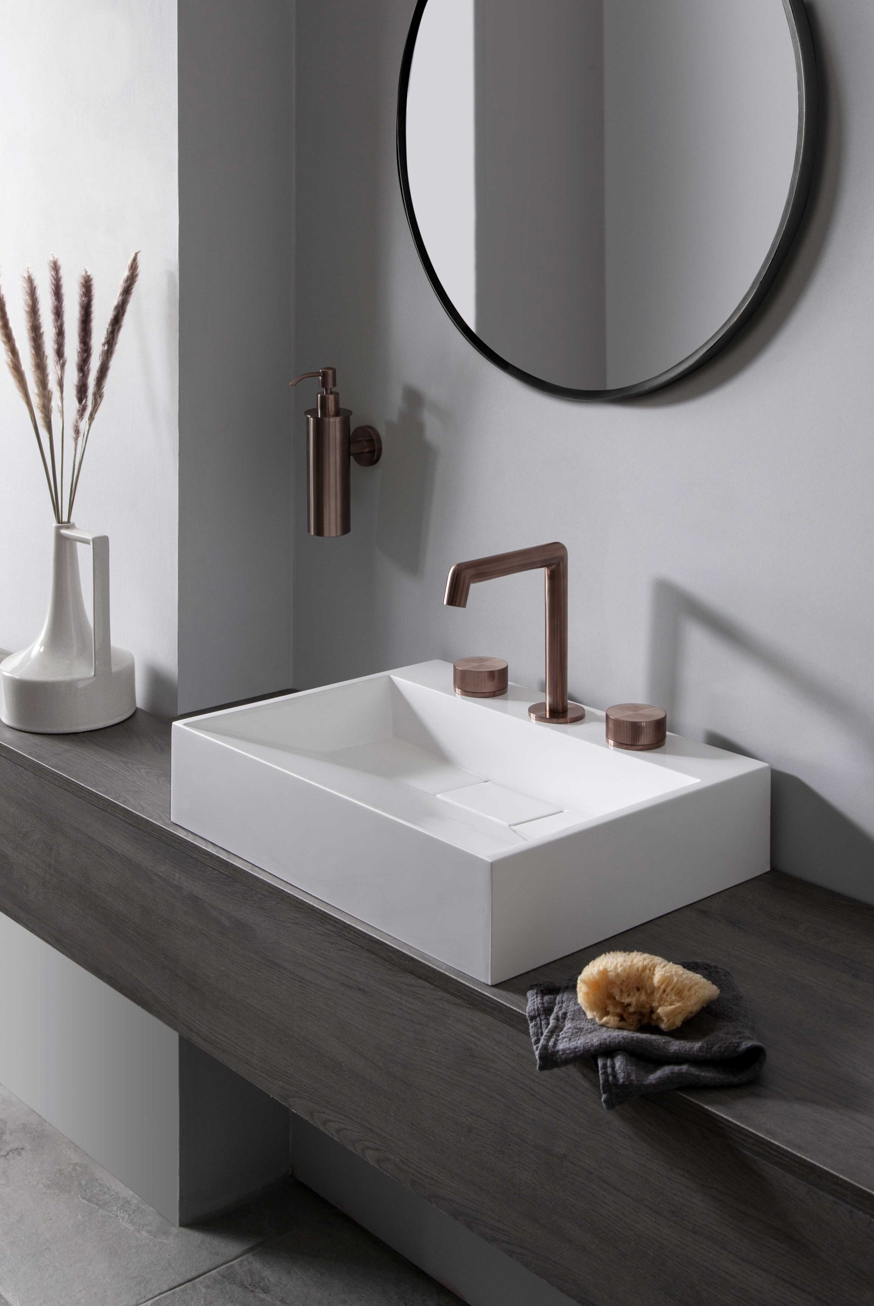 3 hole deck mounted basin mixer - Image 2